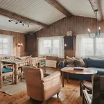 In With A View Ski-inout Holiday home *